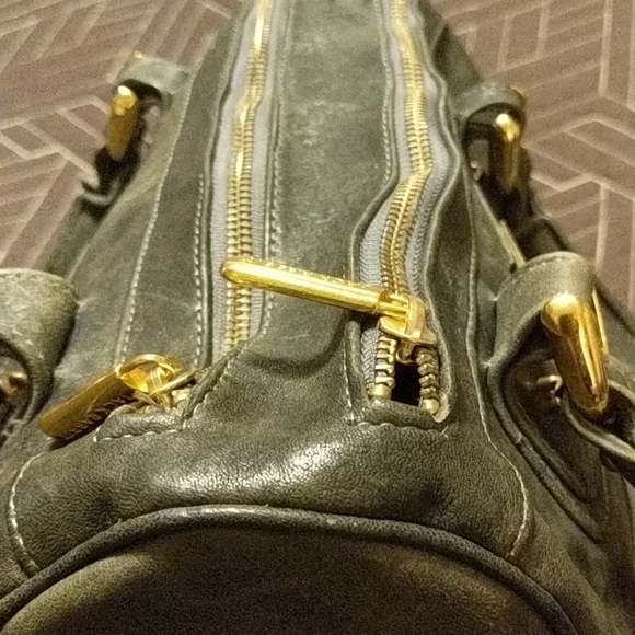 Accessories - Picture 3 of 5